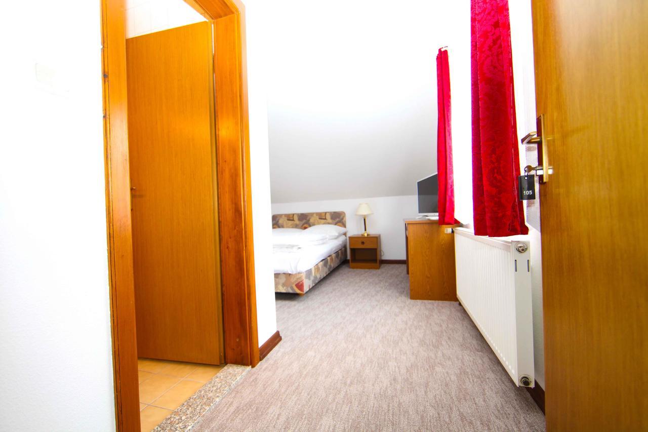Hard Rock Rooms For Two ลิฟโน ภายนอก รูปภาพ